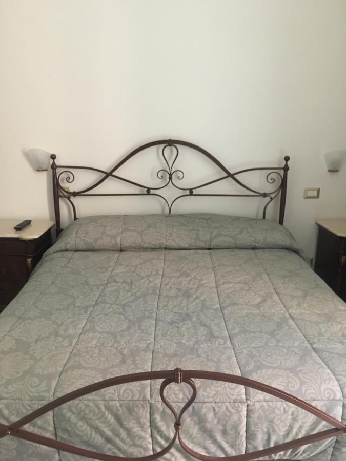 לינה וארוחת בוקר נאפולי Ciro A Maschio Angioino מראה חיצוני תמונה